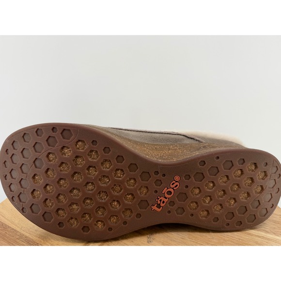 Taos Future FTR-1406 Womens 10 Suede Faux Fur Trim Clogs Mules Taupe Brown - Picture 9 of 11